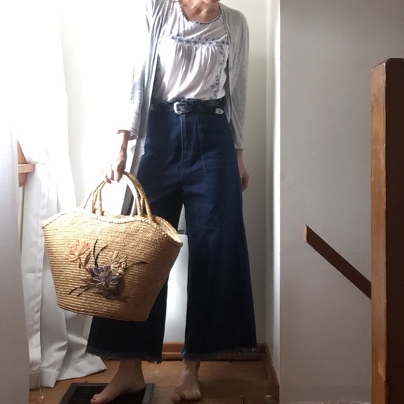 Meet your Posher, Eve - Picture 2 of 2